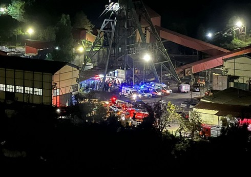 На шахте в Турции произошел взрыв, из-под завалов спасены 11 человек