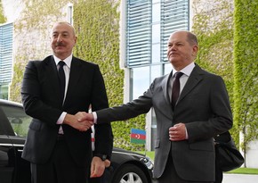 Ильхам Алиев и Олаф Шольц проводят пресс-конференцию