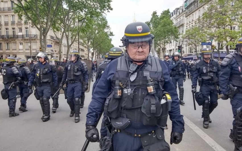 Полиция Парижа запретила митинг возле Нацсобрания в день второго тура выборов