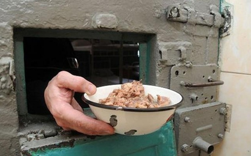 ​В Боливии заключенные голодают, требуя больше еды