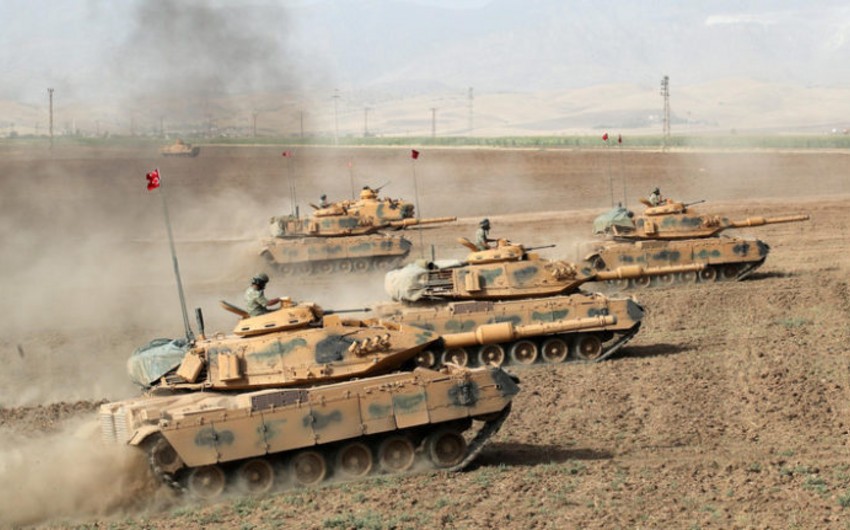 Türkiyə tankları Afrinə daxil olub