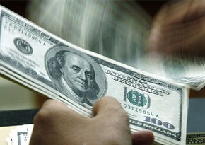 Azerbaijani banks raising cash US-dollar sale price