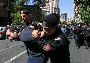 В центре Еревана полиция задержала девять человек