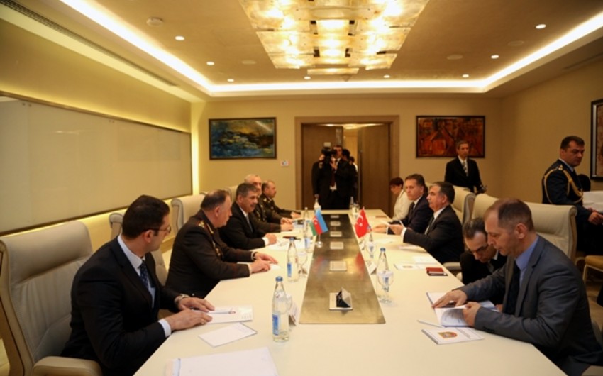 Министры обороны Азербайджана и Турции обсудили региональные вопросы - ФОТО