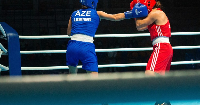 Азербайджанская боксерша одолела представительницу Армении в 1/8 финала чемпионата Европы 