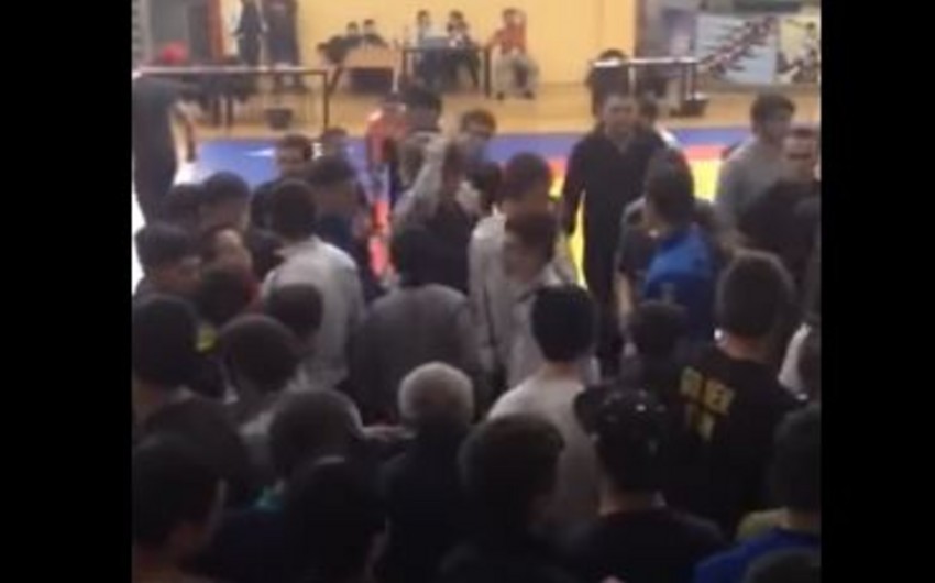 В Дагестане на турнире по борьбе произошла массовая драка - ВИДЕО