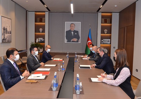 Джейхун Байрамов встретился с президентом Молодежного форума ОИС