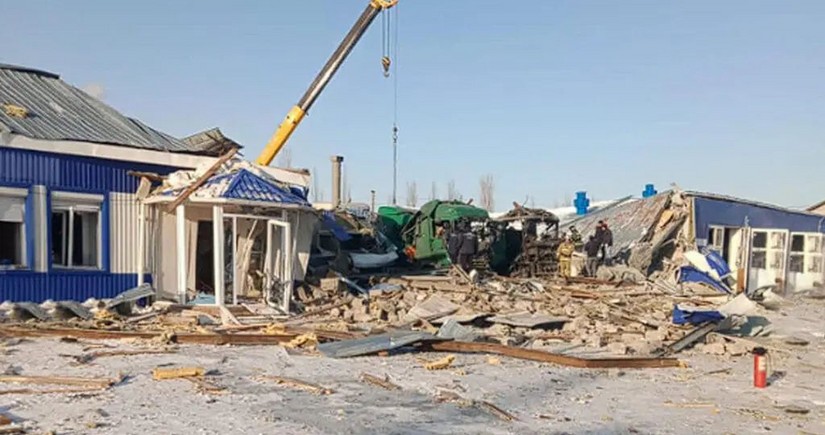 В Казахстане обрушилось здание из-за взрыва газа, пострадали семь человек