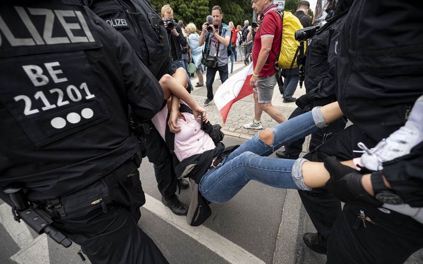 В Берлине на акции протеста задержали около 600 человек