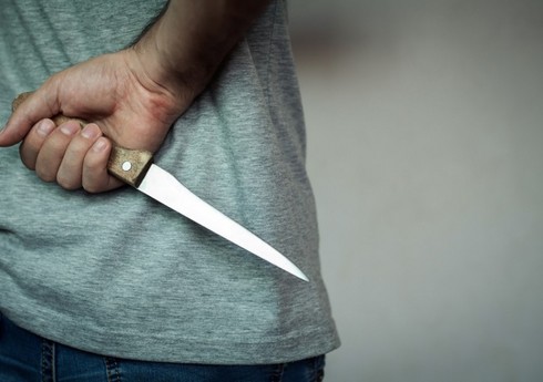 В Баку молодой человек получил смертельный удар ножом в сердце