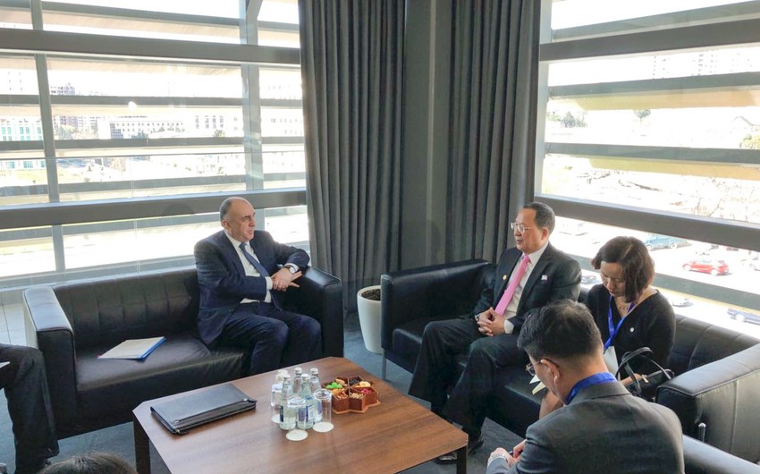Azerbaijani foreign minister meets with his Korean counterpart
