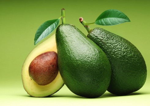Азербайджан начал поставки авокадо из Эквадора
