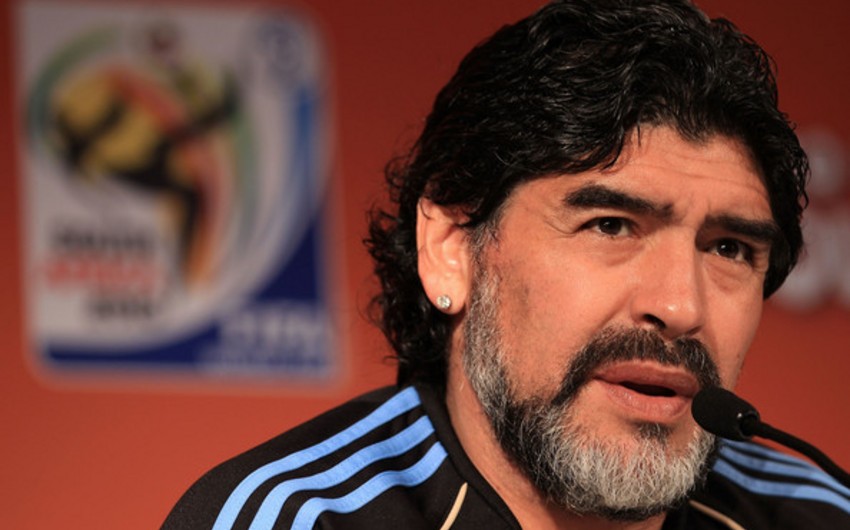 ​Maradona həyat yoldaşını 9 mln. ABŞ dolları oğurlamaqda günahlandırıb