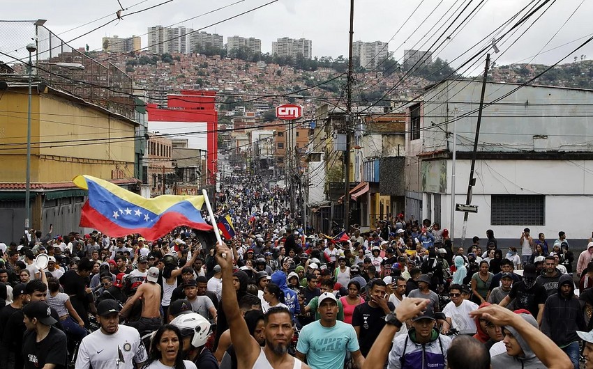 Qərb Venesuelanı itirmək istəmir - Maduro 11 ildən sonra yenə sınaqda - ANALİZ  