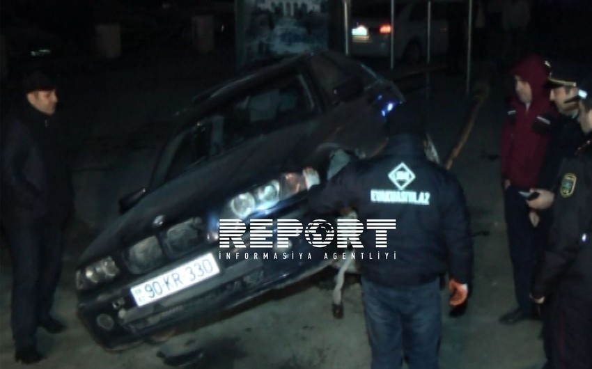 Переходивший дорогу в неположенном месте пешеход стал причиной аварии в Баку - ФОТО