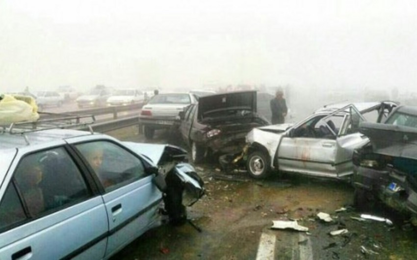 İranda 130 avtomobil toqquşub, 1 uşaq ölüb, 59 nəfər yaralanıb