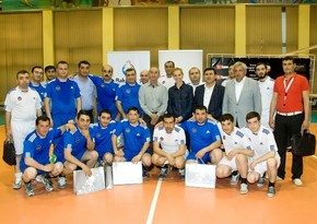 Bakı 2015ə dəstək məqsədilə jurnalistlər arasında voleybol matçı keçirilib