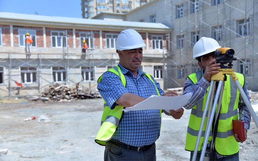 В Баку идет подготовка школ к новому учебному году