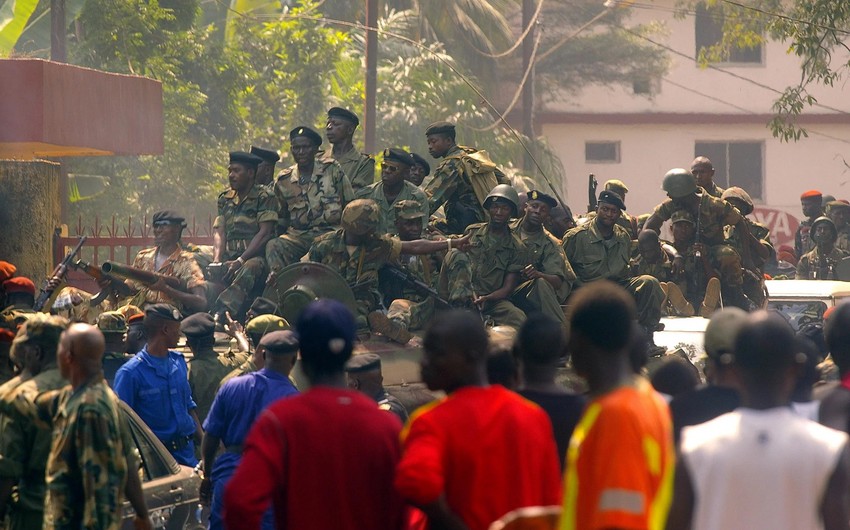 Военное руководство Гвинеи намерено оставаться у власти в течение двух лет