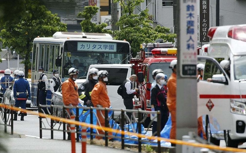 В ДТП с участием школьного автобуса в Японии пострадали 17 человек