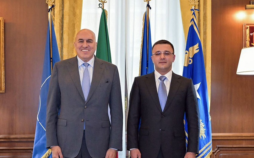Азербайджан и Италия обсудили сотрудничество в военно-технической сфере