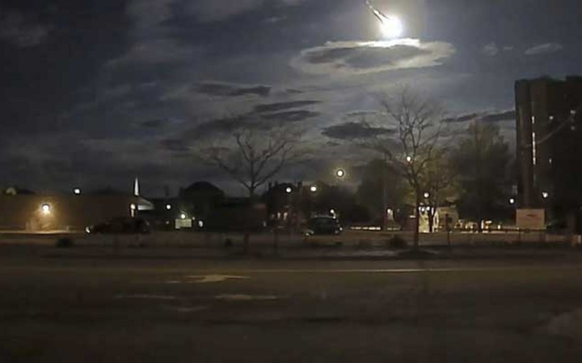 Polis ​ABŞ-ın şimal-şərqinə düşən meteoriti videoya çəkib - VİDEO