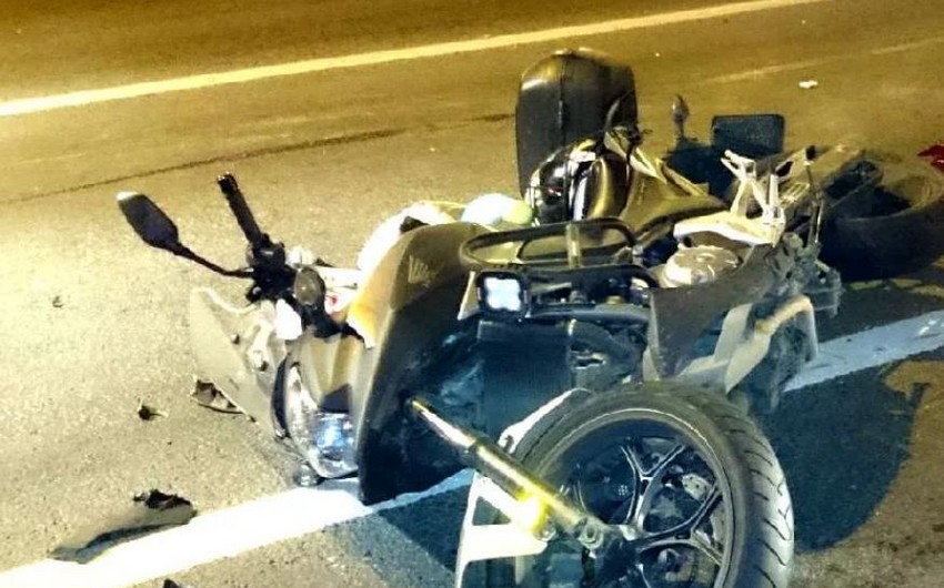 Авария в Баку, пострадал мотоциклист