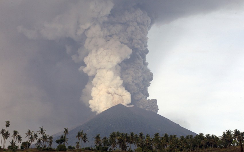 На Бали введен максимальный уровень опасности в связи с извержением вулкана