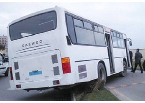 Three buses collide, injuring one