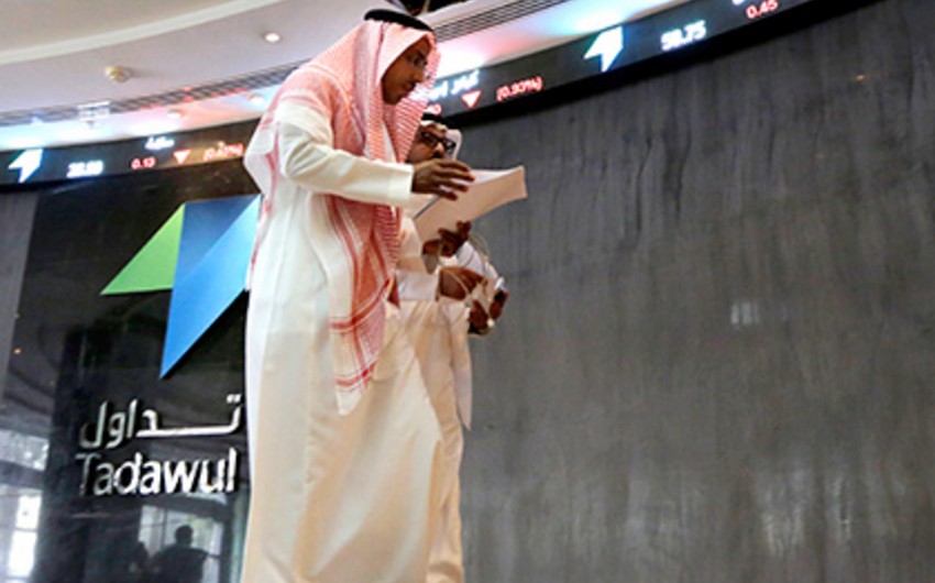 Госчиновники в Саудовской Аравии будут получать зарплату по григорианскому календарю