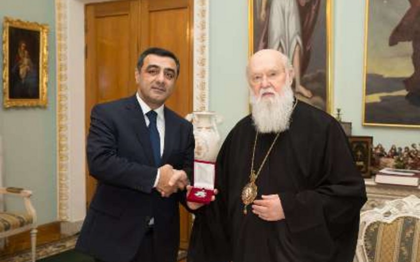 Святейший Патриарх Киевский наградил представителя азербайджанской диаспоры орденом Святого князя Владимира