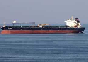 Iranian Navy seizes tanker with over 700,000 liters of smuggled oil