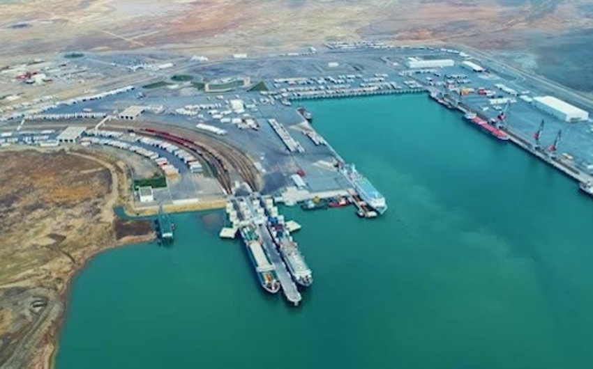 В Бакинском порту объем транзита грузов из Азии в Швейцарию увеличился в 4 раза