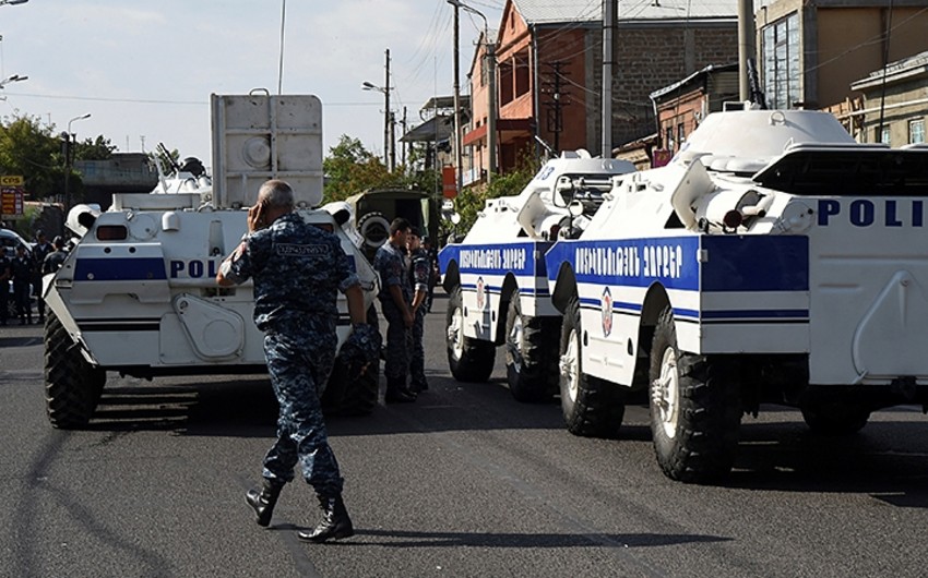 В Ереване произошла перестрелка между захватившими здание ППС и полицией