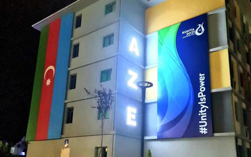 İslamiada: Azərbaycan nümayəndə heyətinin məskunlaşacağı bina bayraqla bəzədilib
