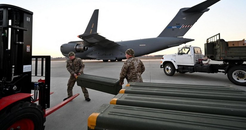 Media: Washington intends to increase pace of arms supplies to Ukraine before Biden leaves