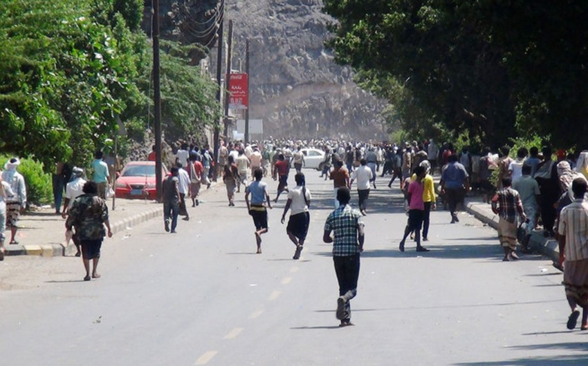 ​Media: Rebels fighting for controlling sea harbor of Aden