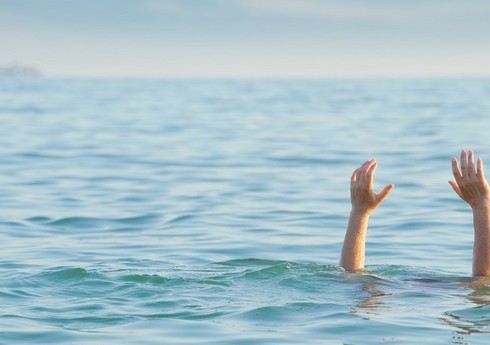 В Гарадагском районе Баку человек утонул в море