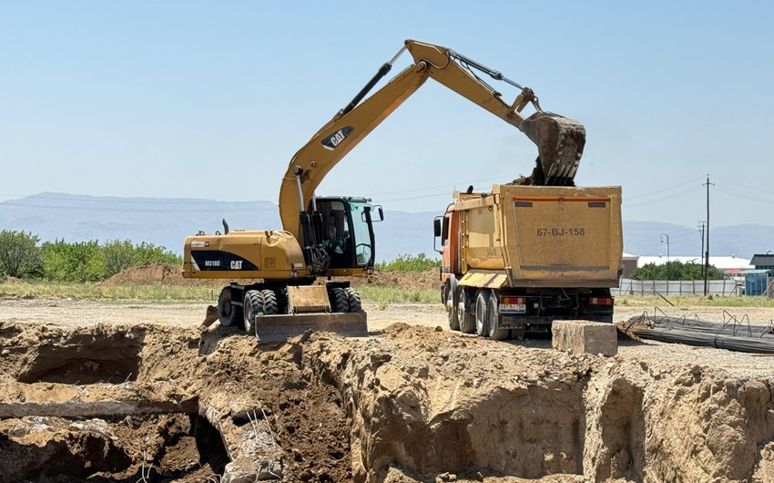 Naxçıvanda keyfiyyətsiz tikildiyi üçün sökülən məktəb binası yenidən inşa olunur