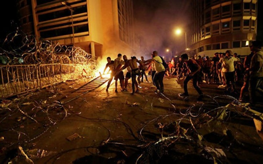 СМИ: за участие в погромах в центре Бейрута задержали 70 человек