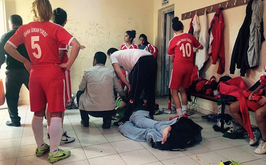 ​Türkiyədə qadın futbolçular arasında dava düşüb, 9 nəfər yaralanıb