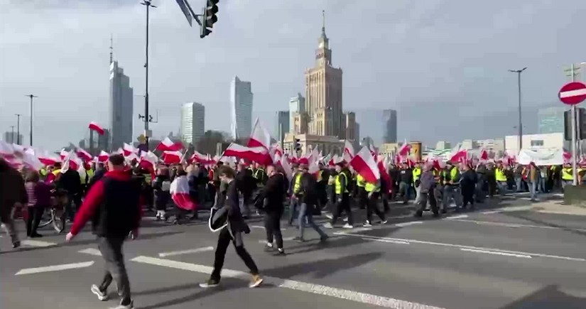 Фермеры из Польши и других стран ЕС начали демонстрацию в Варшаве