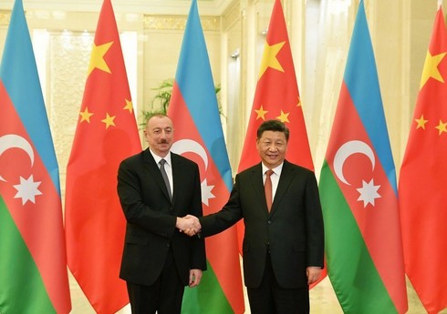 Президент Азербайджана Ильхам Алиев поздравил председателя КНР Си Цзиньпина
