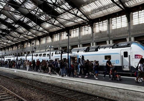 Французские железнодорожники объявили о забастовке в начале школьных каникул