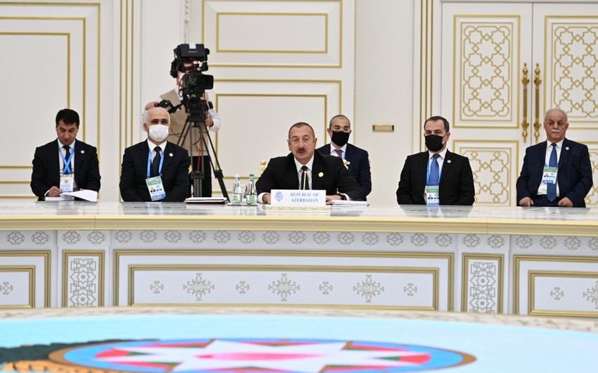 Ильхам Алиев: Уровень бедности в Азербайджане сократился с 49 до 6 процентов