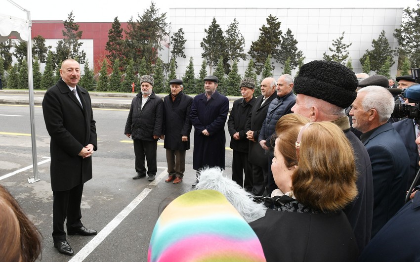Президент Ильхам Алиев встретился с гражданами - ФОТО