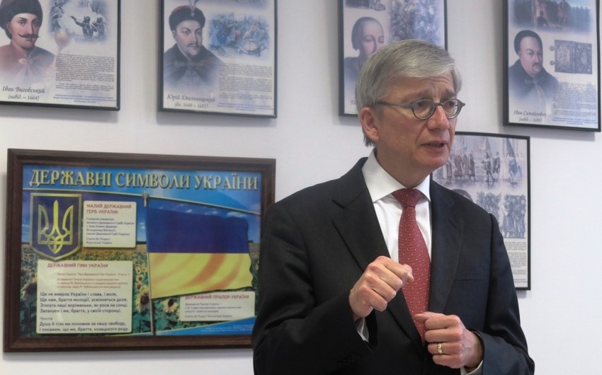 Глава Всемирного конгресса украинцев посетит Азербайджан до конца апреля