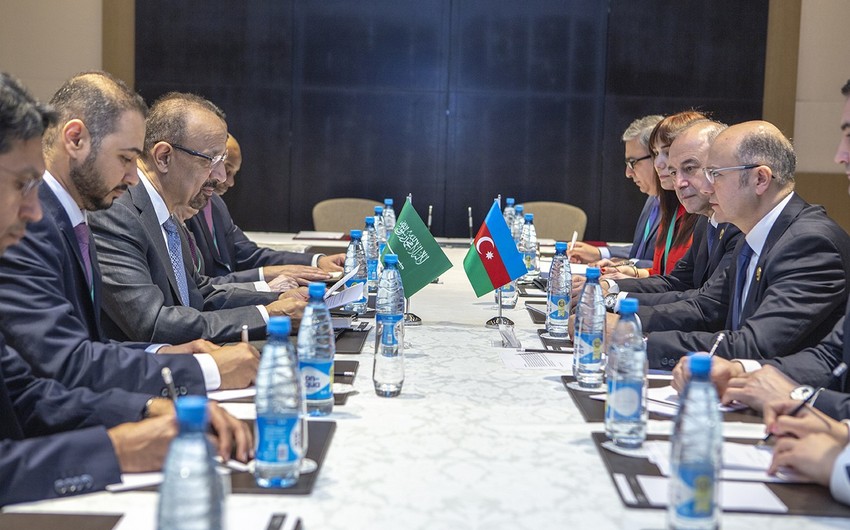 Министр энергетики Азербайджана встретился со своим саудовским коллегой