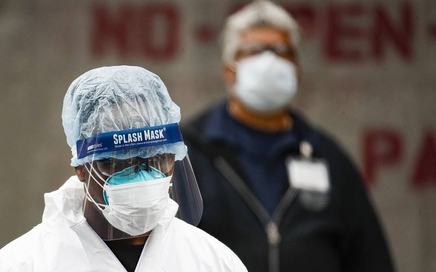 В США за сутки из-за коронавируса скончались 400 человек