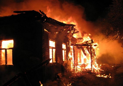 В Шамахы сгорел дотла трехкомнатный дом